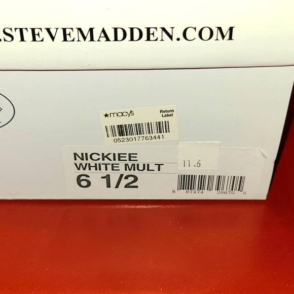 Steve Madden Nickiee White/Rose Gold Spiked Sandals Size 6.5 - Picture 4 of 4